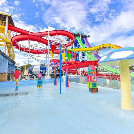 Eon Centennial Resort Hotel & Waterpark Iloilo Esterno foto