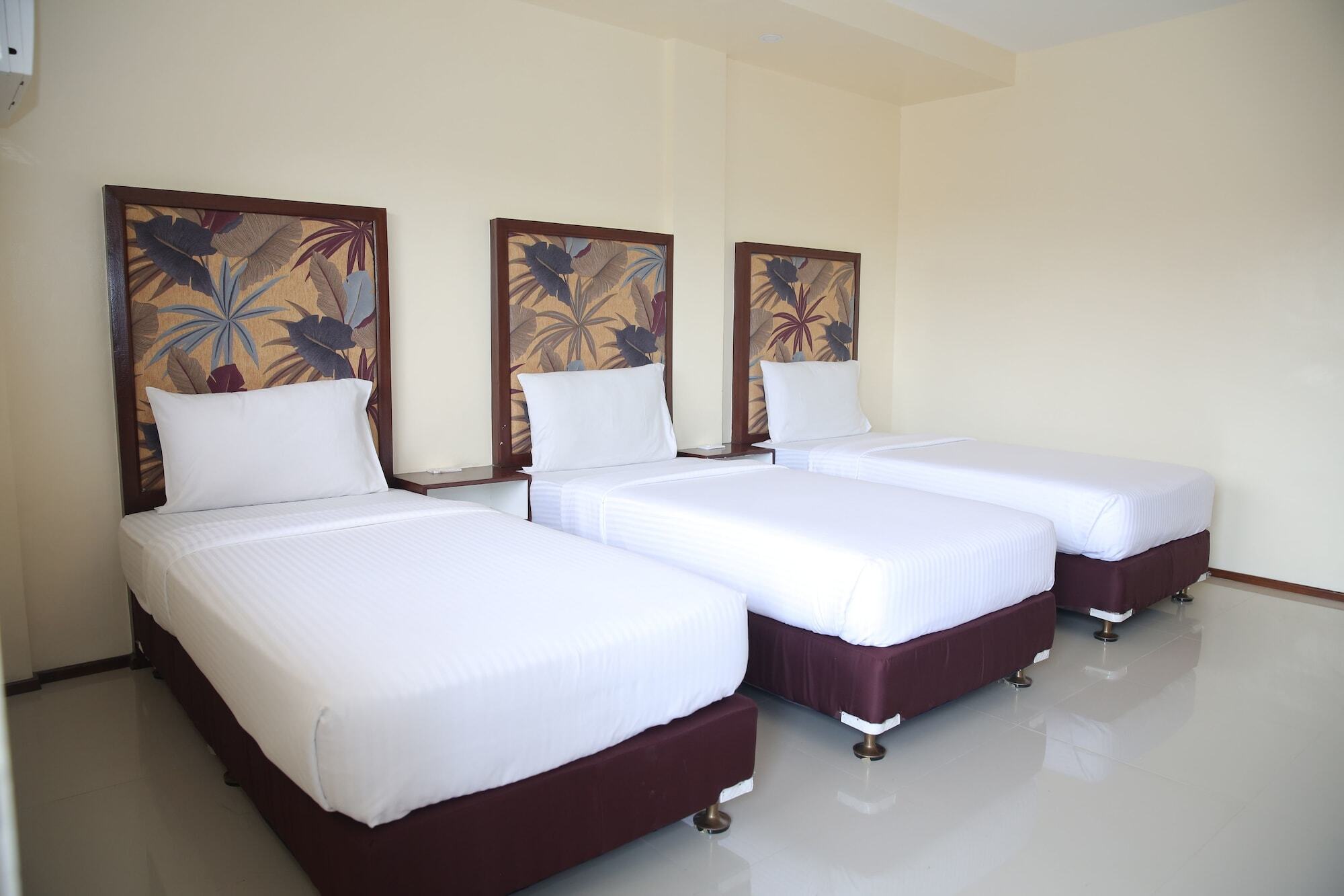Eon Centennial Resort Hotel & Waterpark Iloilo Esterno foto
