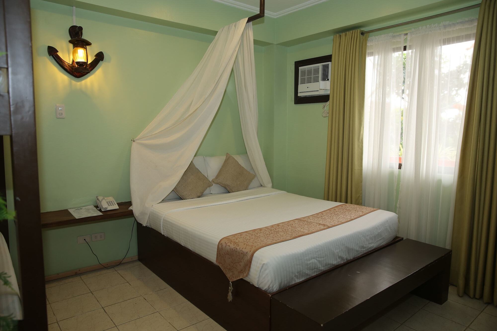 Eon Centennial Resort Hotel & Waterpark Iloilo Esterno foto